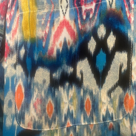 Jones New York Aztec Print Button Down Blouse with Tab Roll long Sleeves - Picture 2 of 6